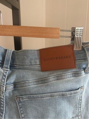 Lucky Brand Light Wash Denim Jeans - Light Blue